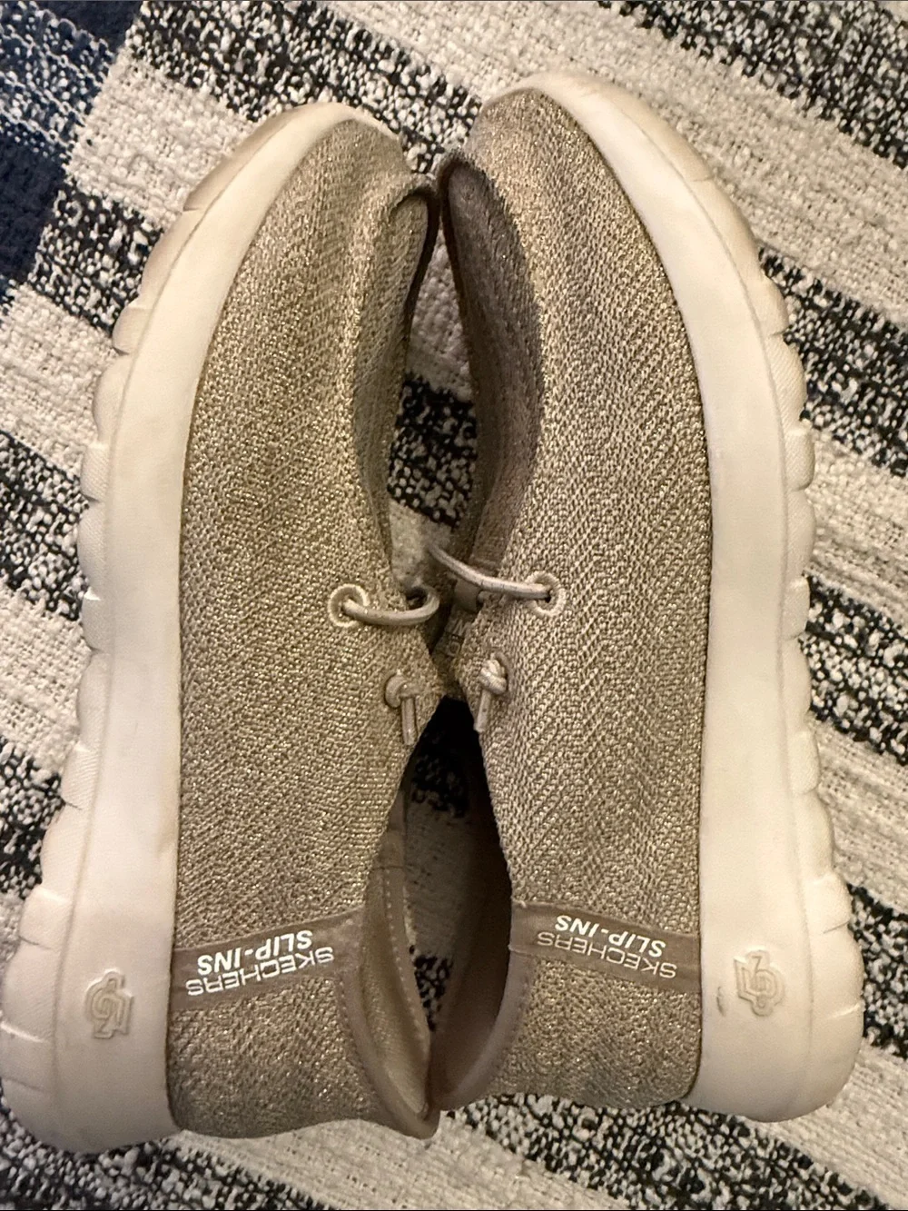Skechers GOwalk Slip-On gold Sneakers comfortable slipon walking athleisure sz 6
